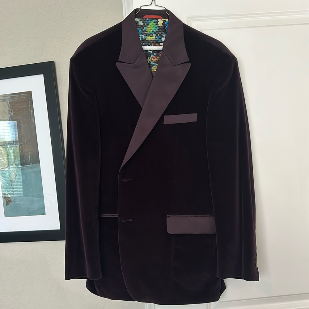 Classic Robert Graham Violet Velvet Coat Jacket